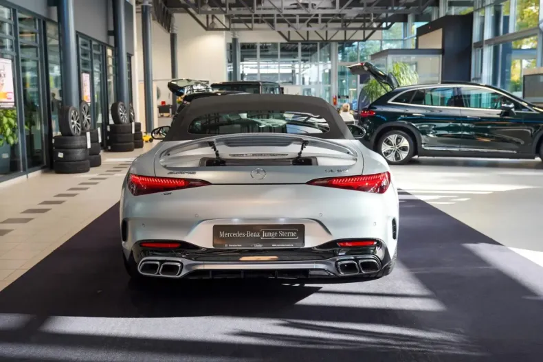 Mercedes-Benz SL 63 AMG din 2023 cu 4.224 km - oferta MER163469 - foto 3