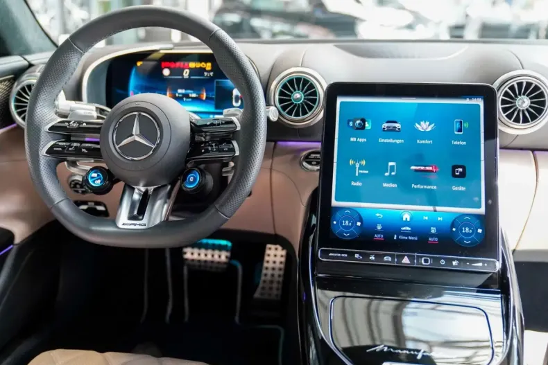 Mercedes-Benz SL 63 AMG din 2023 cu 4.224 km - oferta MER163469 - foto 12