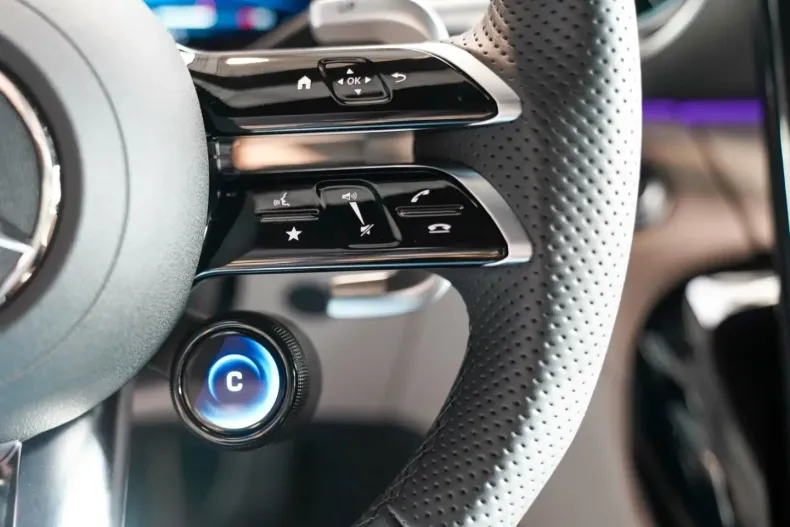 Mercedes-Benz SL 63 AMG din 2023 cu 4.224 km - oferta MER163469 - foto 21