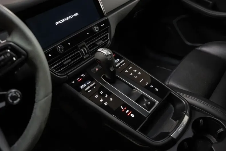 Porsche Macan din 2022 cu 50.500 km - oferta POR163475 - foto 25