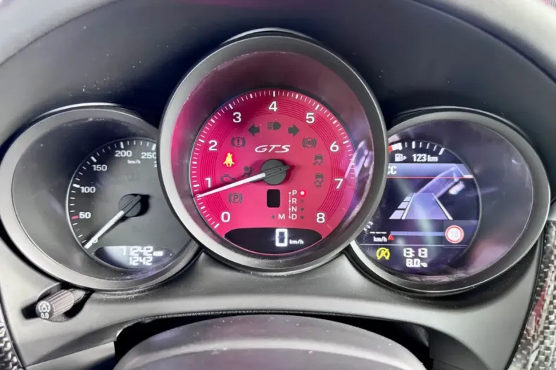 Porsche Macan din 2021 cu 71.101 km - oferta POR163480 - foto 17