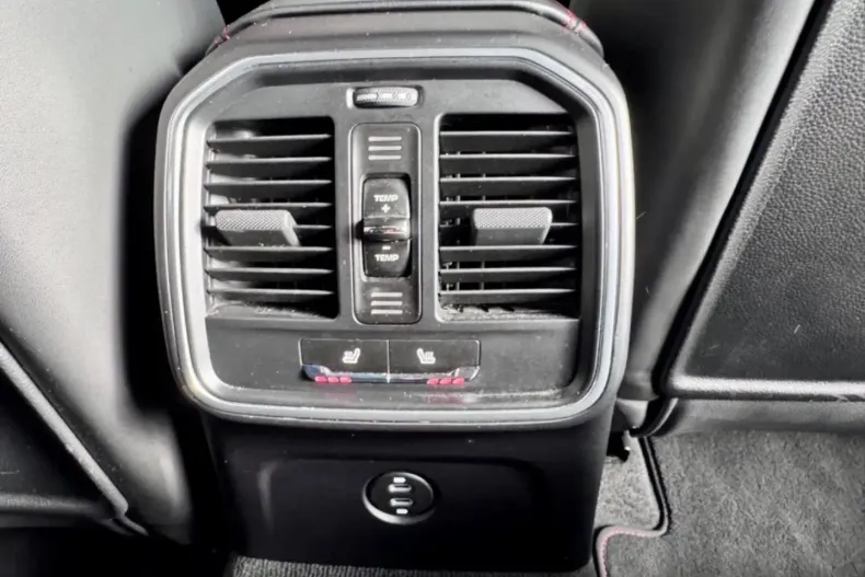 Porsche Macan din 2021 cu 71.101 km - oferta POR163480 - foto 31