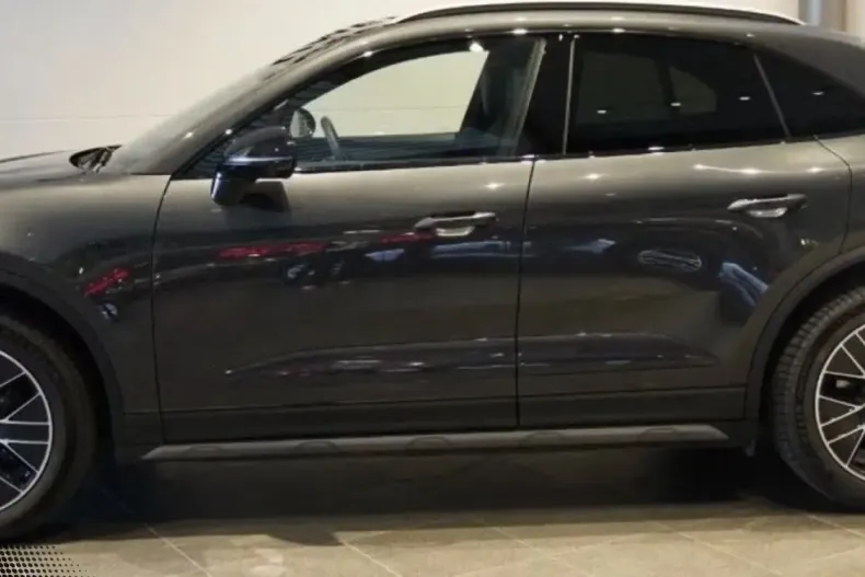 Porsche Macan din 2025 cu 4.500 km - oferta POR163483 - foto 3