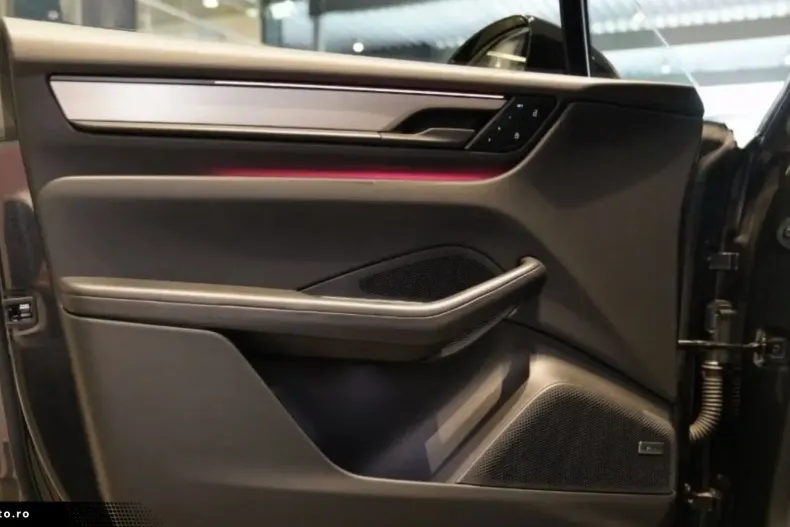 Porsche Macan din 2025 cu 4.500 km - oferta POR163483 - foto 20