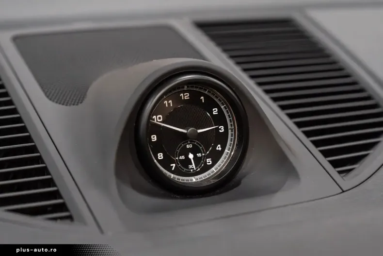 Porsche Macan din 2024 cu 30.658 km - oferta POR163487 - foto 22