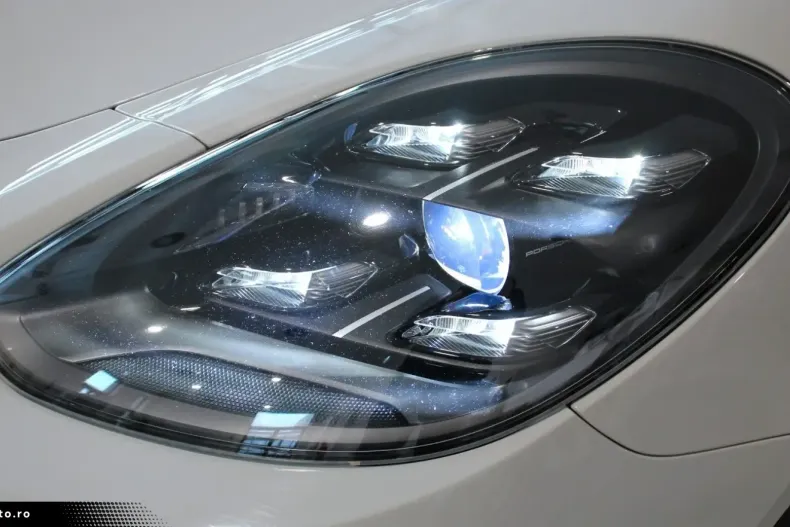 Porsche Panamera din 2022 cu 70.365 km - oferta POR163488 - foto 19