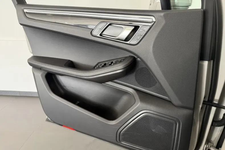 Porsche Macan din 2021 cu 78.508 km - oferta POR163497 - foto 17