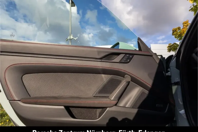 Porsche 992 din 2024 cu 4.200 km - oferta POR163512 - foto 37