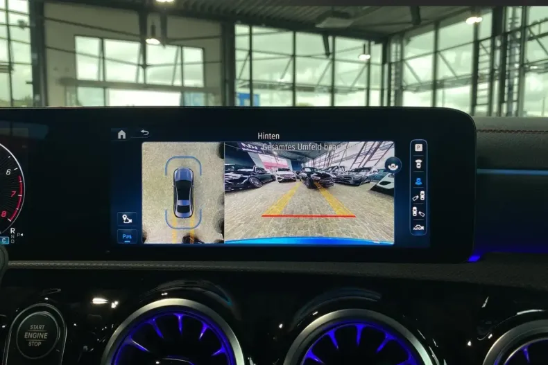 Mercedes-Benz CLA 250 din 2024 cu 13.170 km - oferta MER163516 - foto 12