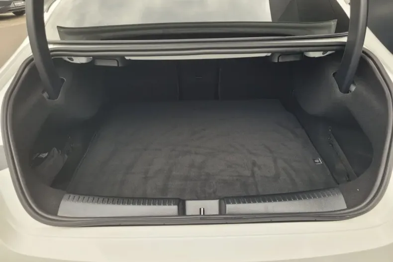 Mercedes-Benz CLA 250 din 2024 cu 7.237 km - oferta MER163517 - foto 5