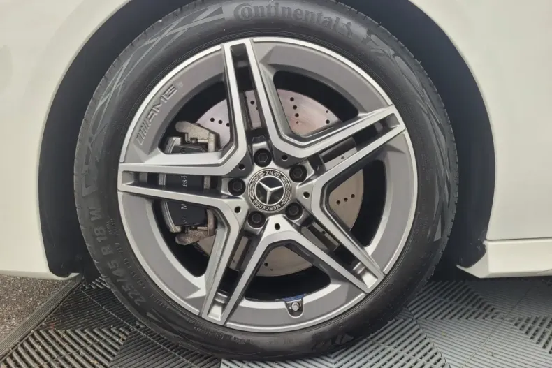 Mercedes-Benz CLA 250 din 2024 cu 7.237 km - oferta MER163517 - foto 18