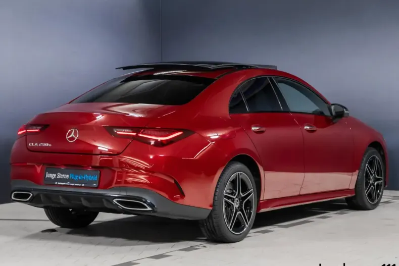 Mercedes-Benz CLA 250 din 2025 cu 11.054 km - oferta MER163518 - foto 2