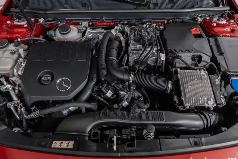 Mercedes-Benz CLA 250 din 2025 cu 11.054 km - oferta MER163518 - foto 7