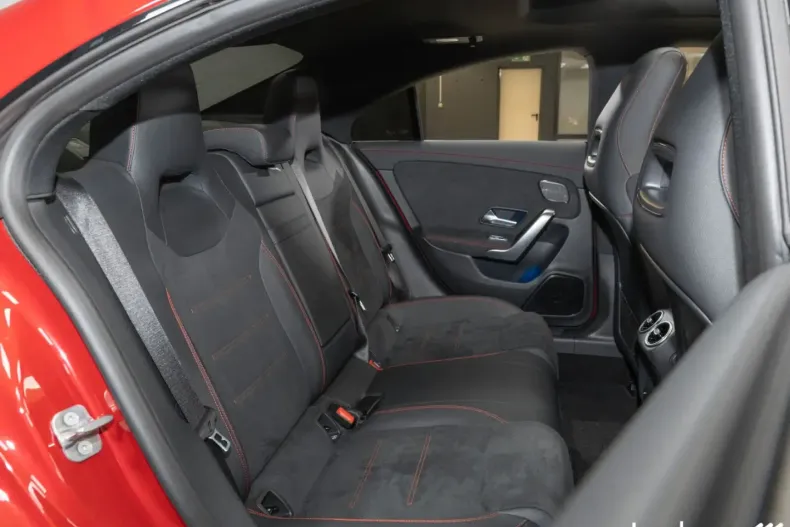 Mercedes-Benz CLA 250 din 2025 cu 11.054 km - oferta MER163518 - foto 14