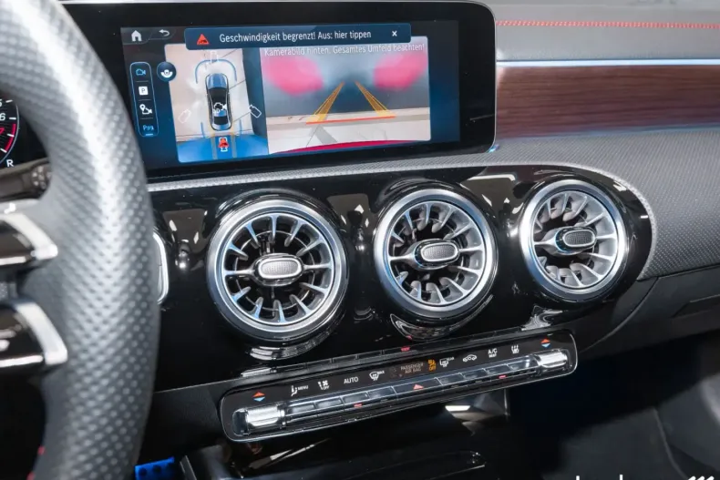 Mercedes-Benz CLA 250 din 2025 cu 11.054 km - oferta MER163518 - foto 20