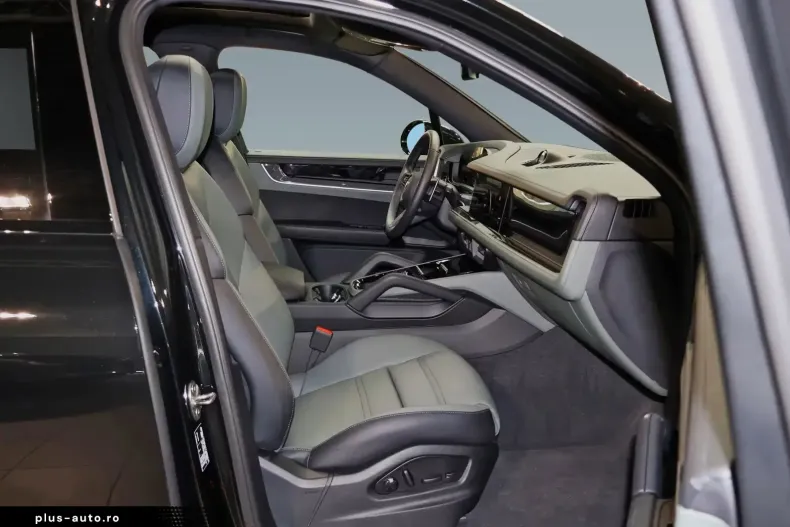 Porsche Cayenne din 2025 cu 13.800 km - oferta POR163520 - foto 30