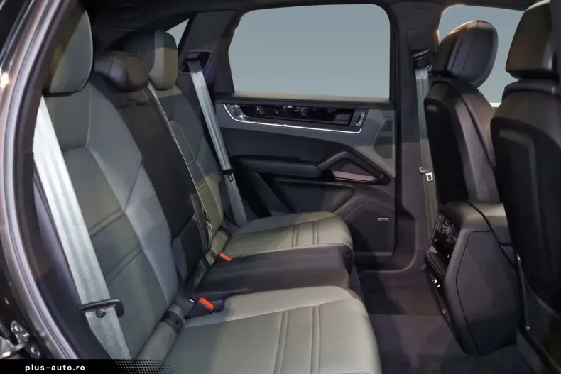 Porsche Cayenne din 2025 cu 13.800 km - oferta POR163520 - foto 32