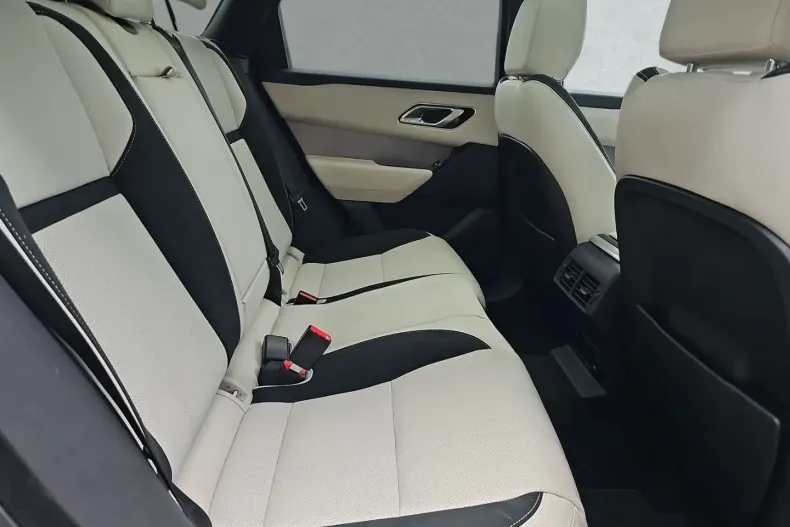 Land Rover Range Rover Velar din 2020 cu 43.570 km - oferta LAN163527 - foto 6