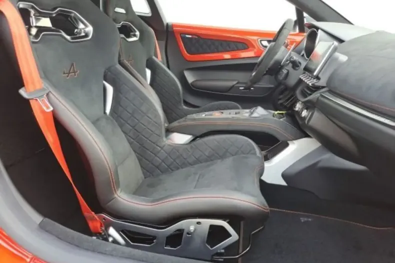 Alpine A110 din 2024 cu 6.300 km - oferta ALP163535 - foto 13