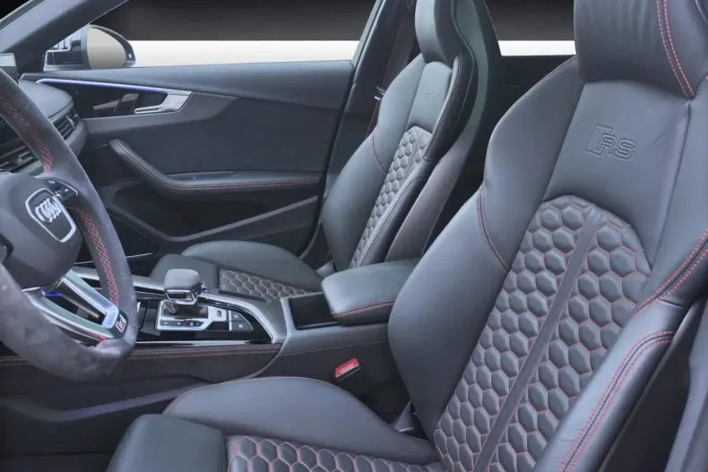 Audi RS4 din 2025 cu 3.390 km - oferta AUD163536 - foto 9