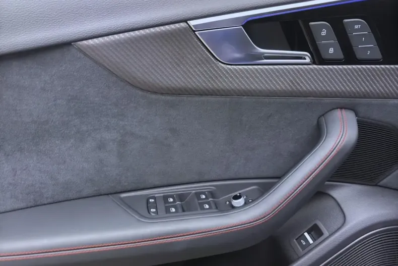 Audi RS4 din 2025 cu 3.390 km - oferta AUD163536 - foto 11