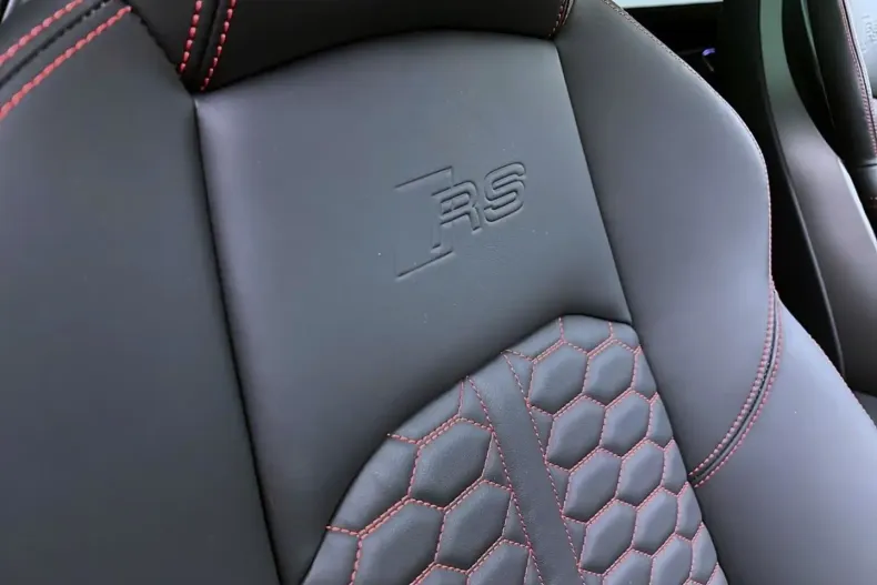 Audi RS4 din 2025 cu 3.390 km - oferta AUD163536 - foto 22