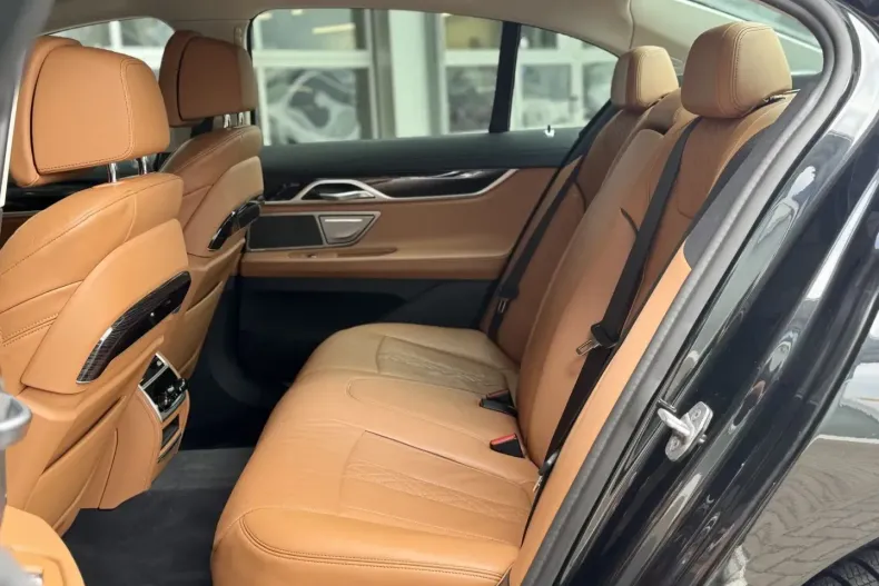 BMW 745 din 2020 cu 79.890 km - oferta BMW163537 - foto 8