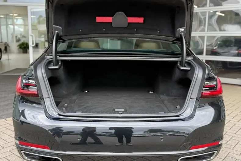 BMW 745 din 2020 cu 79.890 km - oferta BMW163537 - foto 21