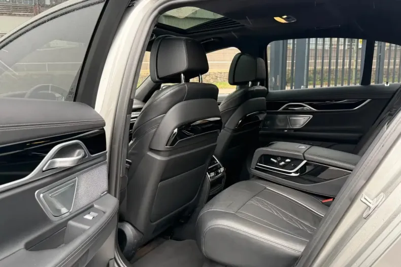 BMW 745 din 2021 cu 105.500 km - oferta BMW163539 - foto 12