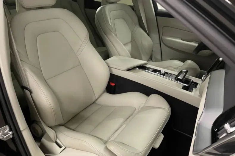 Volvo XC60 din 2020 cu 91.112 km - oferta VOL163540 - foto 11