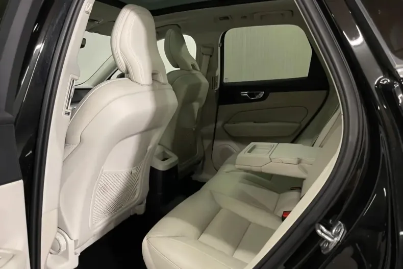 Volvo XC60 din 2020 cu 91.112 km - oferta VOL163540 - foto 12