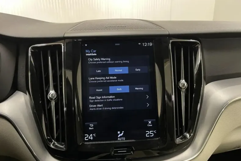 Volvo XC60 din 2020 cu 91.112 km - oferta VOL163540 - foto 19