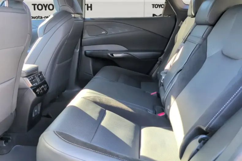 Lexus RX 500 din 2023 cu 47.016 km - oferta LEX163541 - foto 13