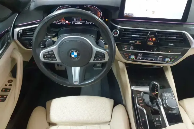 BMW 520 din 2022 cu 43.005 km - oferta BMW163546 - foto 3