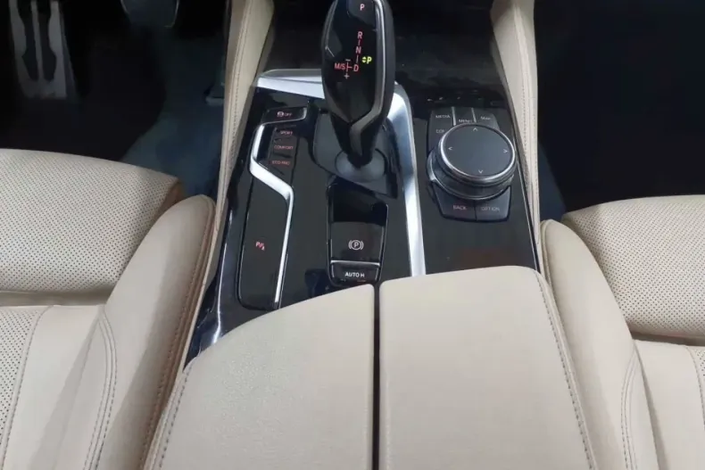 BMW 520 din 2022 cu 43.005 km - oferta BMW163546 - foto 5