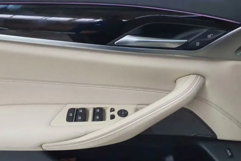 BMW 520 din 2022 cu 43.005 km - oferta BMW163546 - foto 8