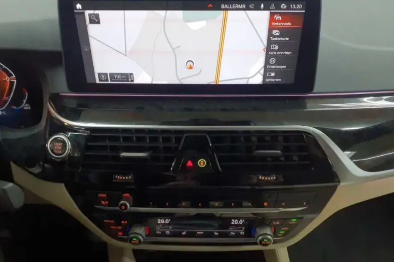 BMW 520 din 2022 cu 43.005 km - oferta BMW163546 - foto 11