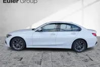 BMW 320 din 2022 cu 42.656 km - oferta BMW163548 - foto 2
