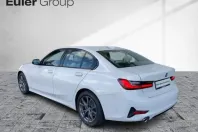 BMW 320 din 2022 cu 42.656 km - oferta BMW163548 - foto 3