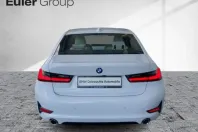 BMW 320 din 2022 cu 42.656 km - oferta BMW163548 - foto 4