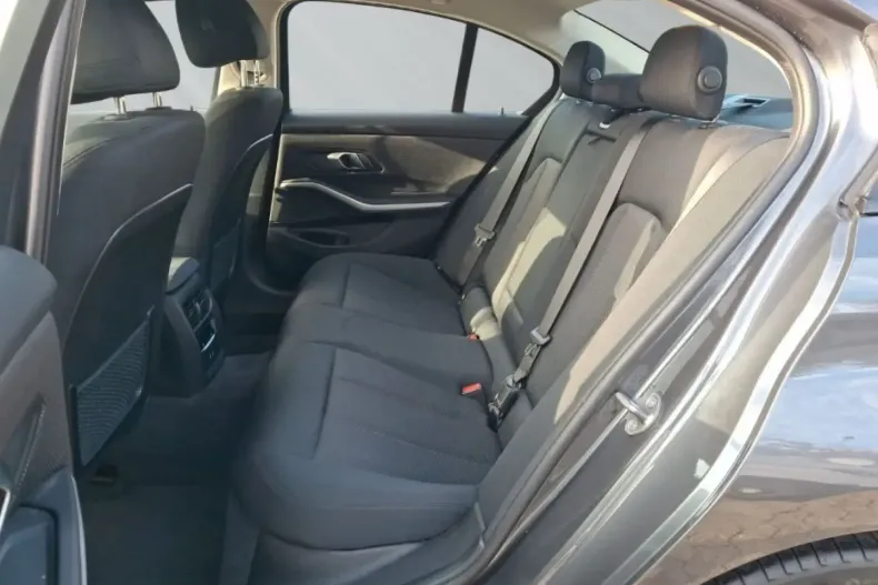 BMW 320 din 2021 cu 76.733 km - oferta BMW163549 - foto 9