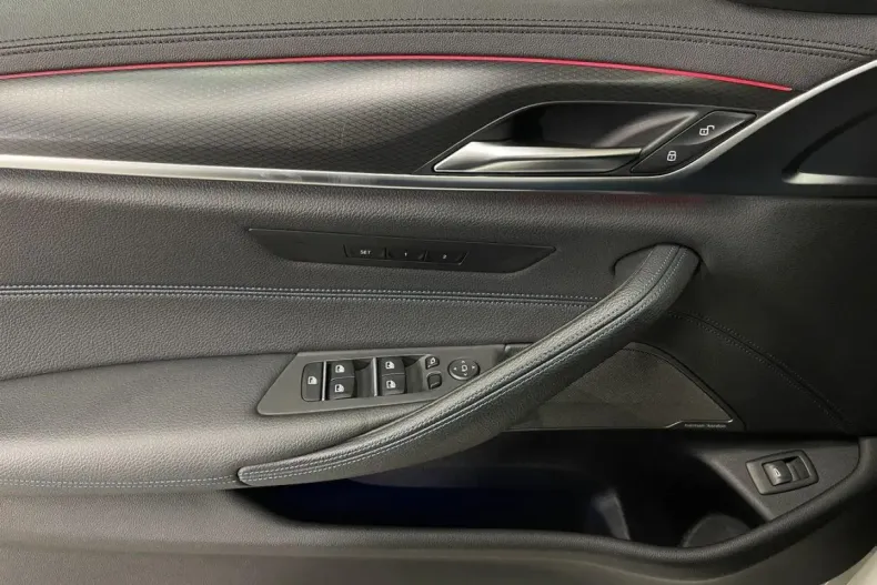 BMW 530 din 2021 cu 105.610 km - oferta BMW163566 - foto 37