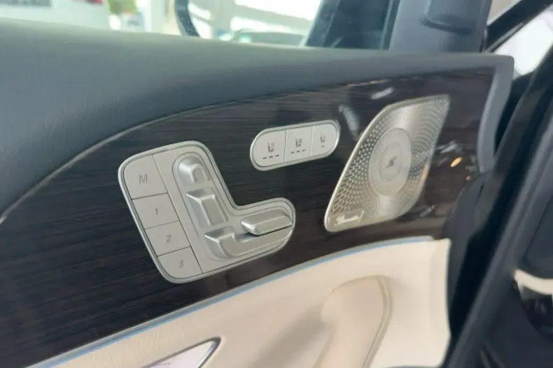 Mercedes-Benz GLS 580 din 2024 cu 22.000 km - oferta MER163574 - foto 8