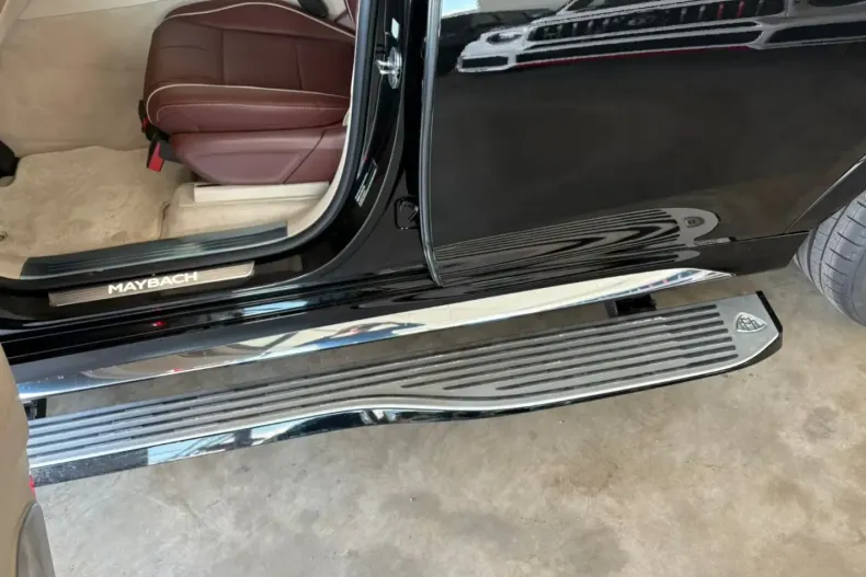 Mercedes-Benz GLS 600 din 2022 cu 90 km - oferta MER163575 - foto 7