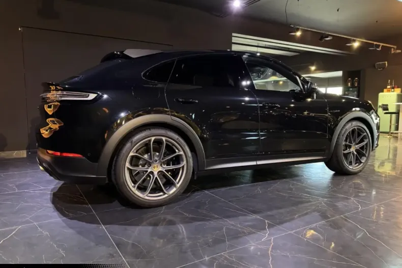 Porsche Cayenne din 2024 cu 17.683 km - oferta POR163585 - foto 10