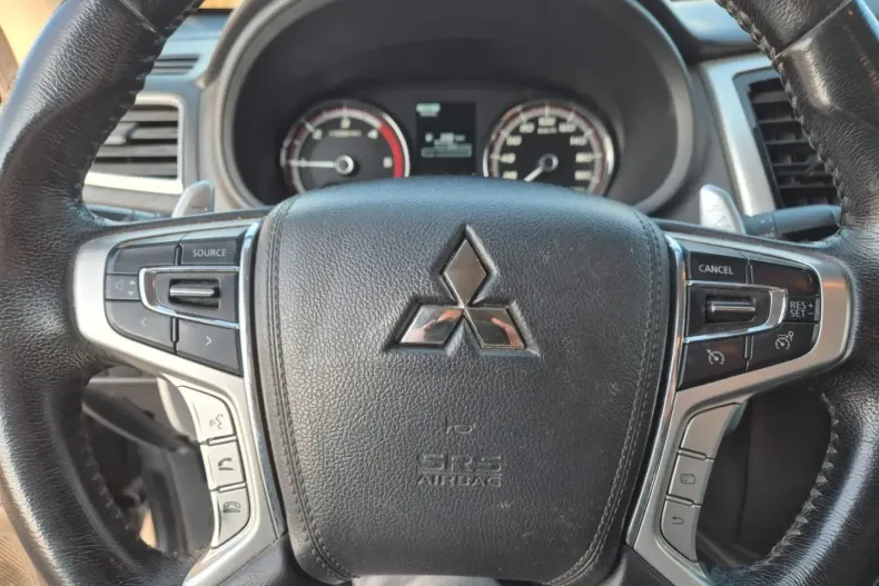 Mitsubishi L200 din 2022 cu 97.350 km - oferta MIT163586 - foto 13