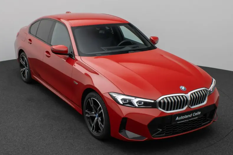 BMW 330 din 2022 cu 31.711 km - oferta BMW163587 - foto 2