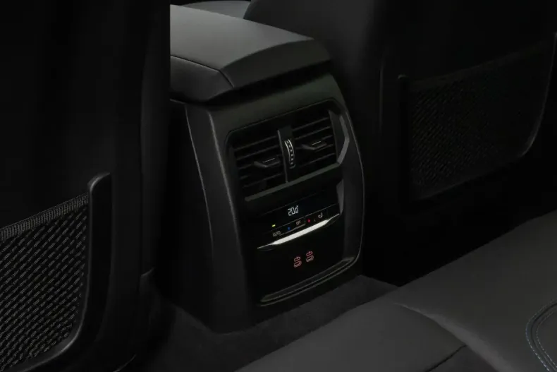 BMW 330 din 2022 cu 31.711 km - oferta BMW163587 - foto 29