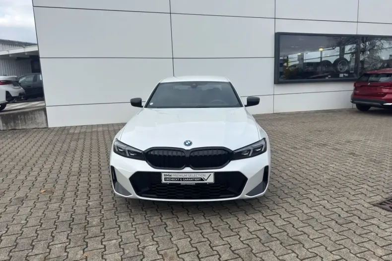 BMW 330 din 2022 cu 54.470 km - oferta BMW163588 - foto 2