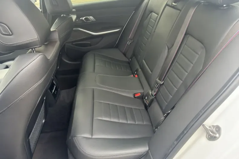 BMW 330 din 2022 cu 54.470 km - oferta BMW163588 - foto 8